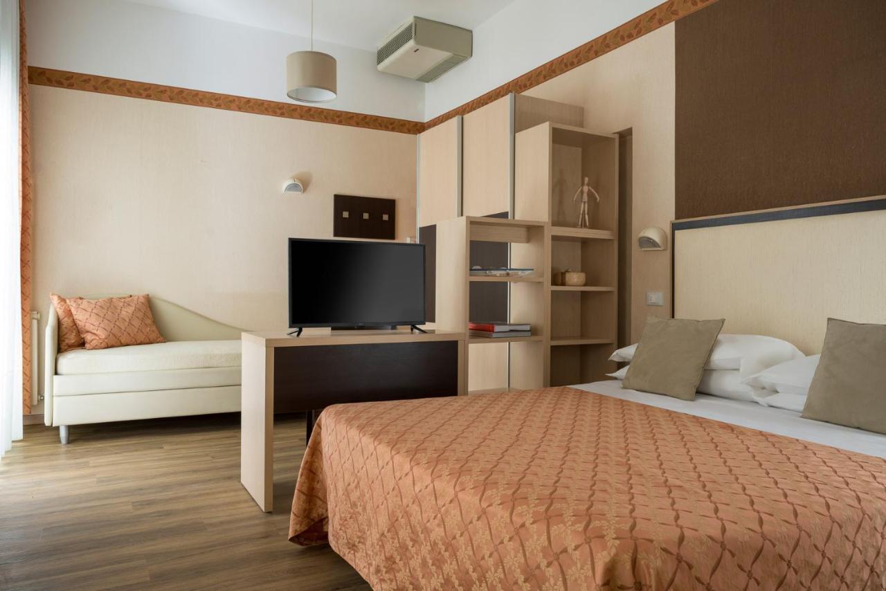 Hotel Rondinella E Viola Rimini Eksteriør billede